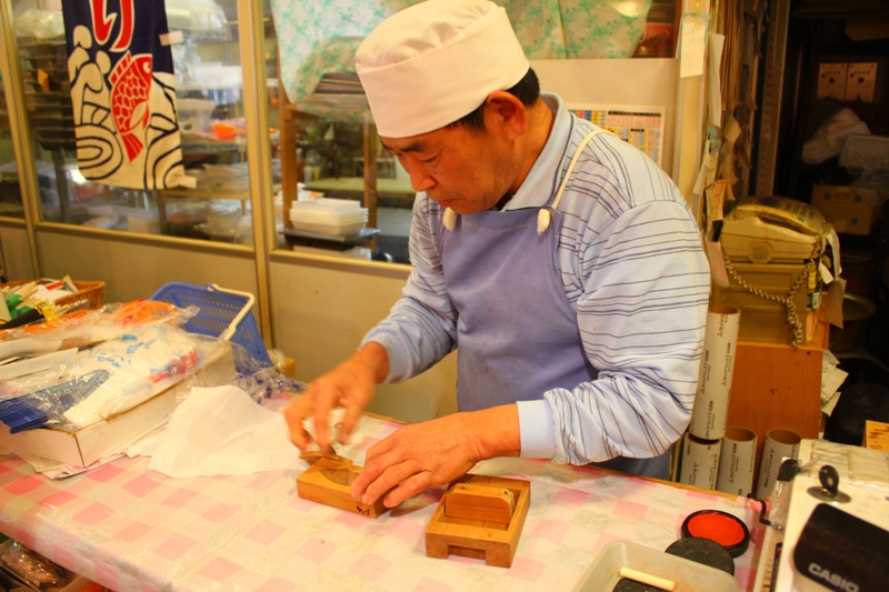 鮮魚、惣菜、伝統の寿司！あと１品に重宝する、魚秀