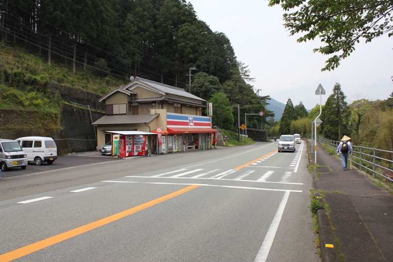 コンビニには真似できない、買い物＋α！牟岐・辺川の岡崎商店