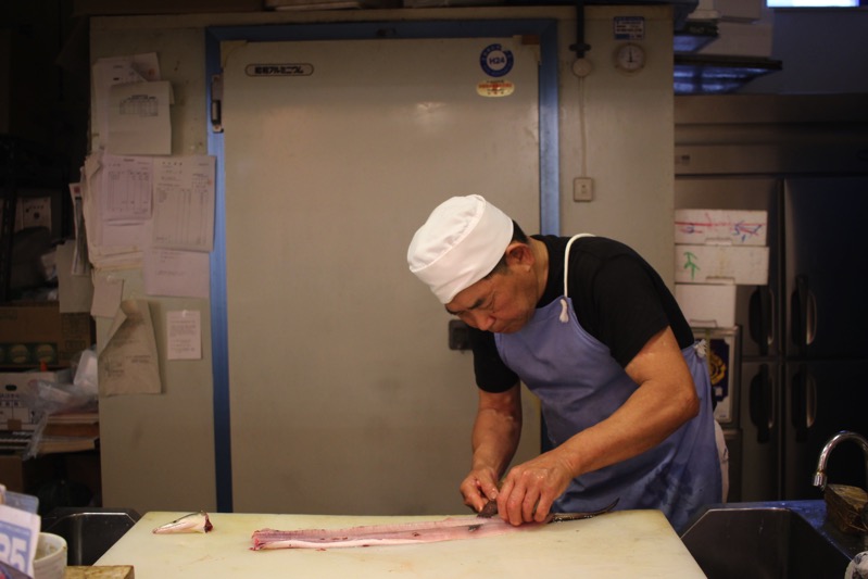 [牟岐のお土産] 干物にひじきに新鮮な魚 牟岐のローカル商店「魚秀」