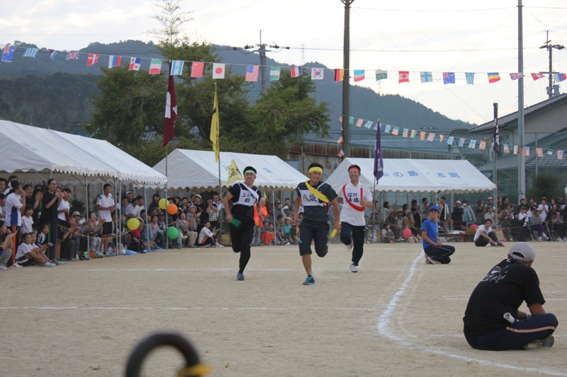 ご近所パワーを集結！スタートゆるく、ラストはガチンコの町民運動会