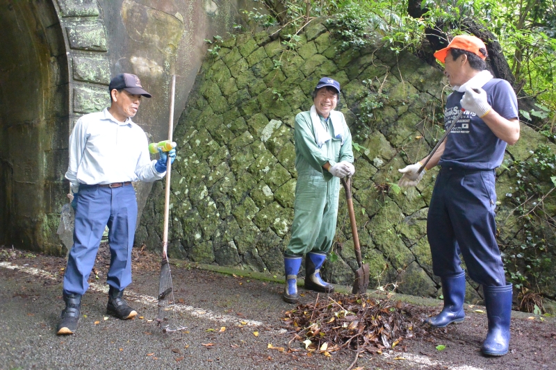 たった1箇所のあじさいを、地域の手で2kmも増やした！内妻のあじさい祭り